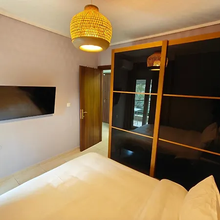 Apartment Entire Metro Park 2 Thessaloniki