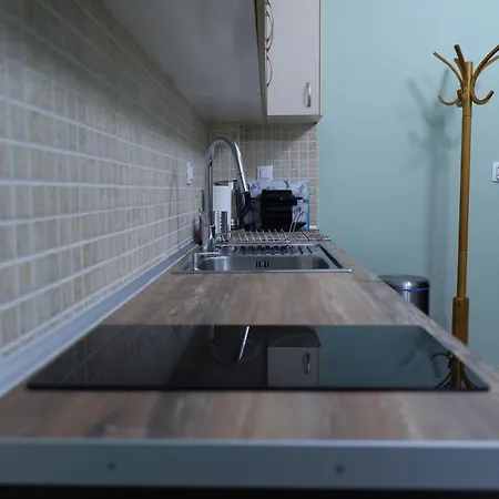 Entire Metro Park 2 Apartment Thessaloniki