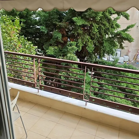 Entire Metro Park 2 アパート