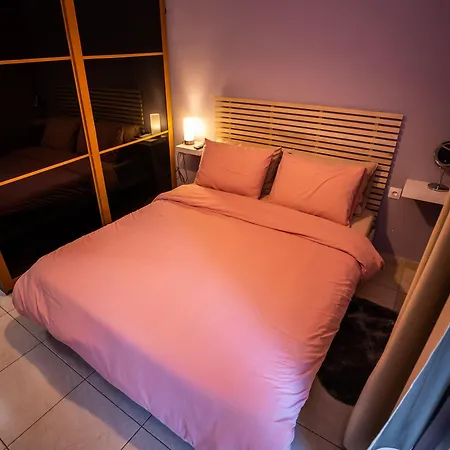 アパート Entire Metro Park 2 *